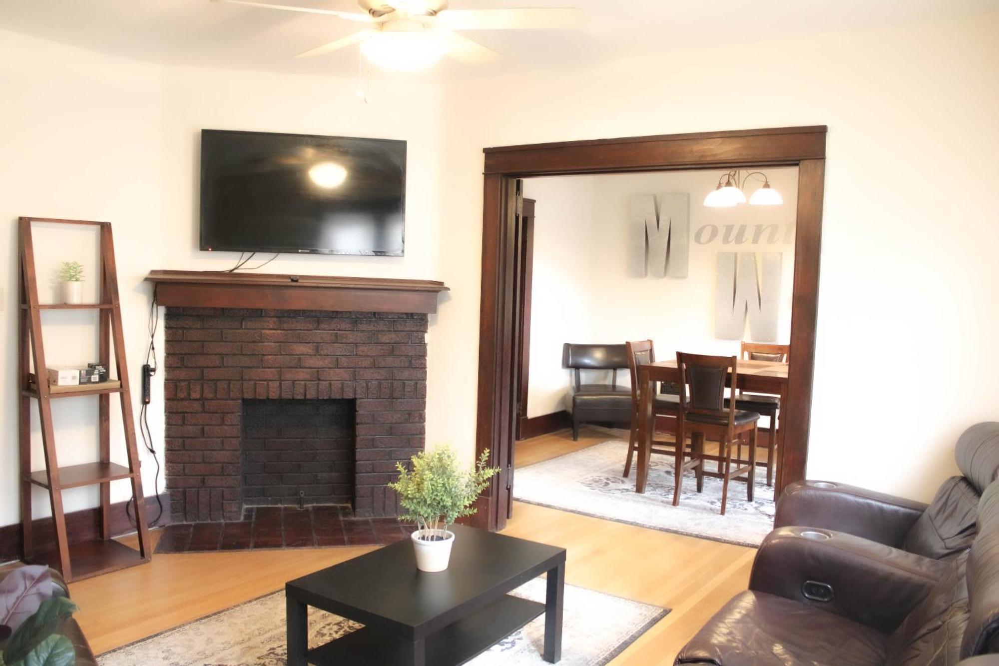 Comfy And Spacious 3 Bedroom - Easy City Access Pittsburgh Exterior photo
